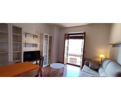 **SE ALQUILA MARAVILLO APARTAMENTO EN EL CENTRO DE GRANADA**