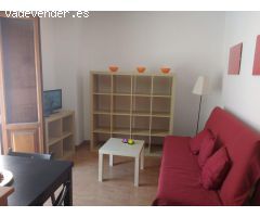 ***SE ALQUILA PRECIOSO APARTAMENTO EN CALLE COCHERAS DE SAN CECILIO***