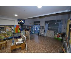 Local comercial en Alquiler en Xàtiva, Valencia