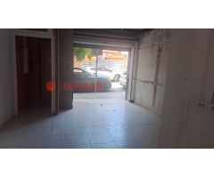 LOCAL COMERCIAL EN EL CENTRO DE ESPLUGUES