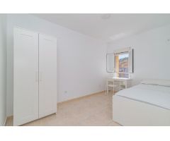 PRECIOSO PISO RECIEN REFORMADO DE 4 DORMITORIOS CON COCINA Y MOBILIARIO TOTALMENTE NUEVO
