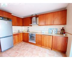 MODERNO APARTAMENTO EN EL CENTRO Y MUY CERCA DE LA PLAYA MUY LUMINOSO Y CALEFACCION CENTRAL