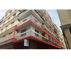 MAGNIFICA VIVIENDA SITUADA EN PLENO CENTRO DE CORDOBA, CON 5 DORMITORIOS, 2 BAÑOS y TERRAZA.