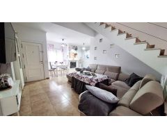 ¡¡ESPECTACULAR CASA EN BARRIADA DE LOS MOCHOS, CÓRDOBA!!