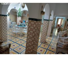 MAGNIFICA CASA EN ALCOLEA CON PATIO, GARAJE Y LOCAL COMERCIAL!!!!