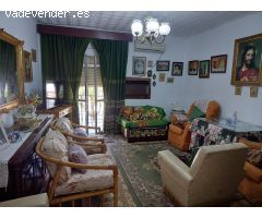 MAGNIFICA CASA EN ALCOLEA CON PATIO, GARAJE Y LOCAL COMERCIAL!!!!