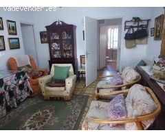 MAGNIFICA CASA EN ALCOLEA CON PATIO, GARAJE Y LOCAL COMERCIAL!!!!