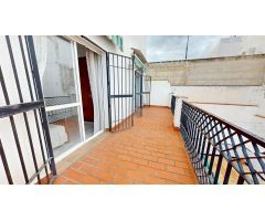 CASA ADOSADA, SITUADA EN LOS OLIVOS BORRACHOS. DE 5 DORMITORIOS, 2 BAÑOS, ASEO  y AMPLIAS  TERRAZAS.