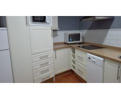 Piso exterior junto a Cruz Conde
