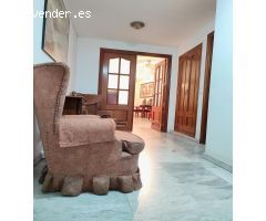 ¡Amplio piso en pleno centro de Córdoba con garaje y trastero!