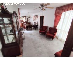 ¡Amplio piso en pleno centro de Córdoba con garaje y trastero!