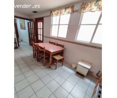 ¡Amplio piso en pleno centro de Córdoba con garaje y trastero!