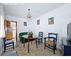 ¡Oportunidad Única en Almodóvar del Río! Casa para reformar con encanto y terreno!!!