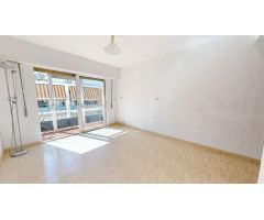 MAGINIFICA VIVIENDA SITUADA EN CTRA. TRASIERRA, DE 3 DORMITOIROS, 1 BAÑO, SALÓN CON TERRRAZA.