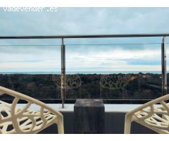 Fantástico ático con impresionantes vistas al mar y a la emblemática pinada de Guardamar del Segura