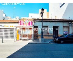 Fantástico local en la avenida principal de Guardamar del Segura, Alicante