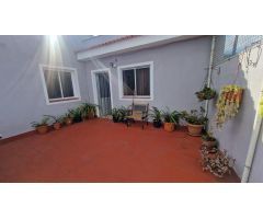 Casa muy amplia con finca, terrazas varias, garaje varios vehículos, preciosas vistas