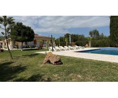 Chalet en Alquiler en Campos: Espacio, Confort y Entorno Natural