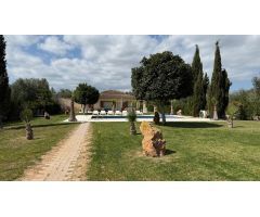 Chalet en Alquiler en Campos: Espacio, Confort y Entorno Natural