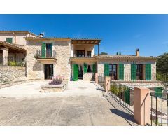 ESPECTACULAR CHALET EN BINISSALEM CON VISTAS PANORAMICAS
