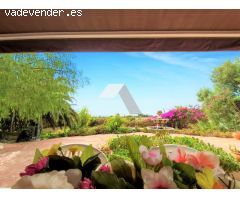 Chalet independiente con gran parcela y piscina privada