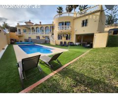 Villa en el Faro (Mijas Costa) de 6 dormitorios y piscina