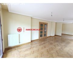 Exclusivo Chalet Adosado Junto al HUBU: Tu Oasis Urbano en Burgos