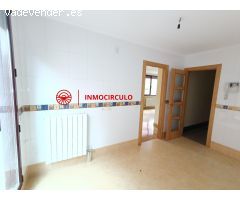 Exclusivo Chalet Adosado Junto al HUBU: Tu Oasis Urbano en Burgos