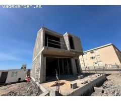 CASA UNIFAMILIAR EN CONSTRUCCIÓN EL TABLERO