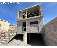 CASA UNIFAMILIAR EN CONSTRUCCIÓN EL TABLERO