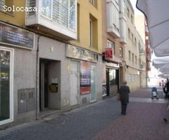 Local comercial en venta en calle Peña Gorbea (Madrid)