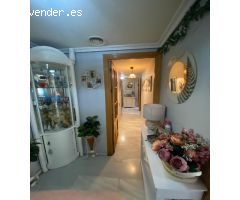 ¡Tu hogar ideal te espera en zona VISTALEGRE!! Amplio piso con todas las comodidades que buscas!!