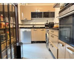 Exclusivo piso de 2 dormitorios con terraza, patio privado y piscina comunitaria.