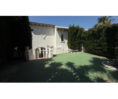 En venta espectacular vivienda pareada en Altea Hills