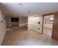 Se alquila APARTAMENTO en PLANTA BAJA, SIN AMUEBLAR, REFORMADO y con PISCINA