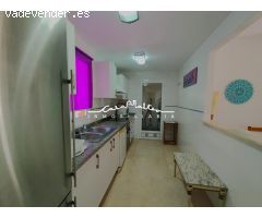 Se alquila LARGA TEMPORADA bonito y luminoso apartamento en una urbanización en la sierra.