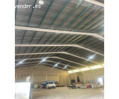 TU CENTRO DE ÉXITO: NAVE CON PATIO Y OFICINAS EN EL POLÍGONO INDUSTRIAL OESTE