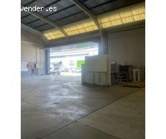 TU CENTRO DE ÉXITO: NAVE CON PATIO Y OFICINAS EN EL POLÍGONO INDUSTRIAL OESTE