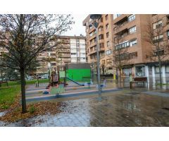 Plaza de garaje y trastero