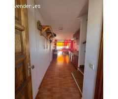 Se Alquila Acogedor Dúplex en Playa La Arena de 1 hab, baño y aseo. Con Piscina.