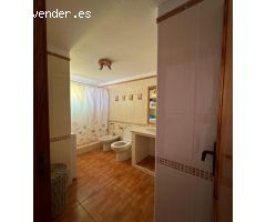 Se Alquila Acogedor Dúplex en Playa La Arena de 1 hab, baño y aseo. Con Piscina.