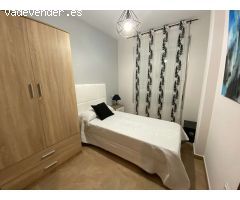 Vivienda formada por 3 dormitorios y dos baños. Cocina independiente y terraza independiente en comu