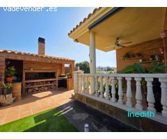 Preciosa casa y parcela con piscina en Segur de Calafell, ÚNICA por sus características
