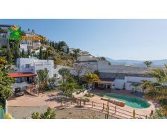 VILLA DE LUJO EN LA COSTA TROPICAL DE GRANADA