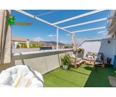ÁTICO DÚPLEX DE ENSUEÑO CON TERRAZA Y VISTAS A SIERRA NEVADA