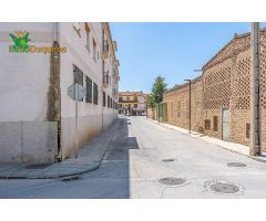 Edificio en construccion con 30 pisos + aparcamientos y trasteros.