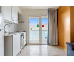 ESTUDIO CON VISTAS AL MAR