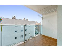 ESTUDIO CON VISTAS AL MAR