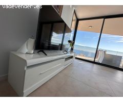 APARTAMENTO CON VISTAS AL MAR CON PARKING Y TRASTERO