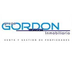 Buscas un piso con terraza, garaje, trastero, 4 dormitorios... a 100 mts. de Silgar?... aqui lo tien